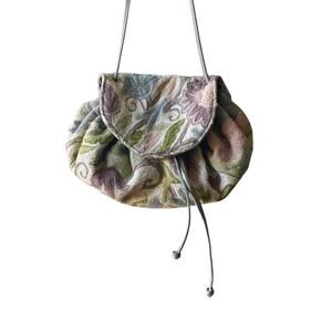 Vintage Floral Tapestry Baguette Purse: Cottagecore Bucket Bag